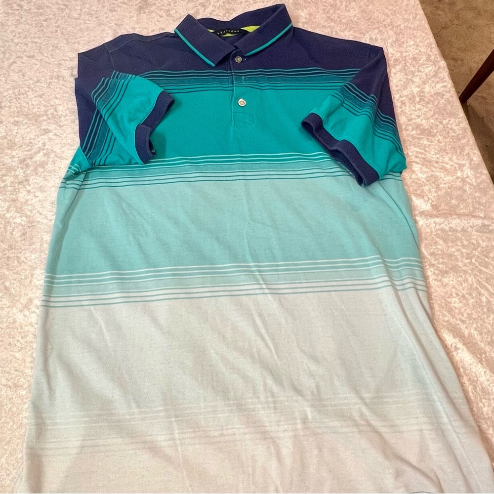 Sean John short sleeved shirt- size LG